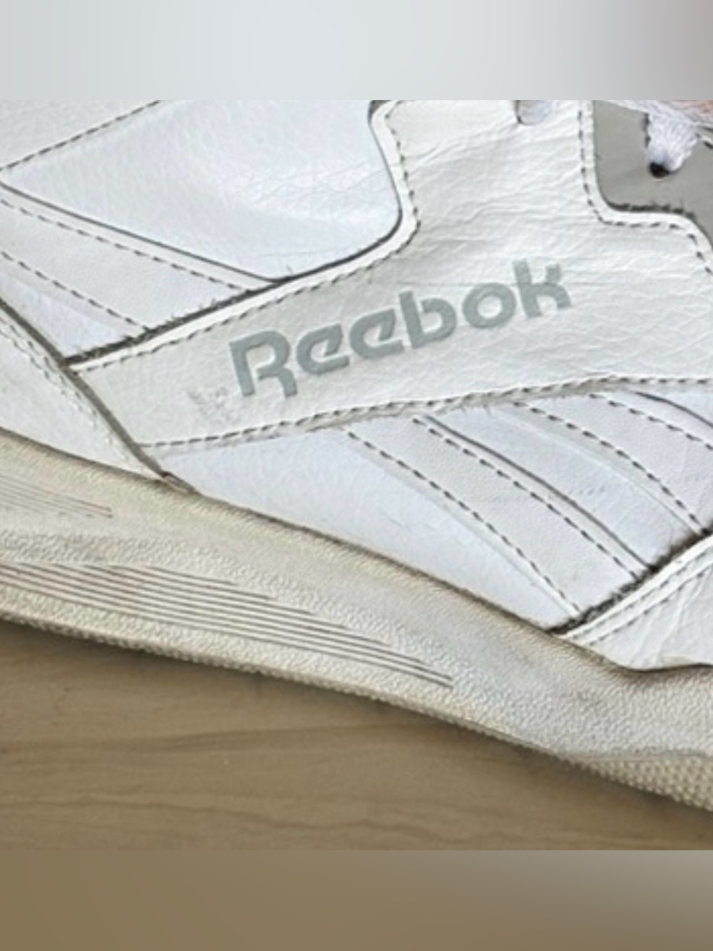 Reebok White Men's High-Top Athletic Sneakers. 10 1/2 MALE. Good condition.